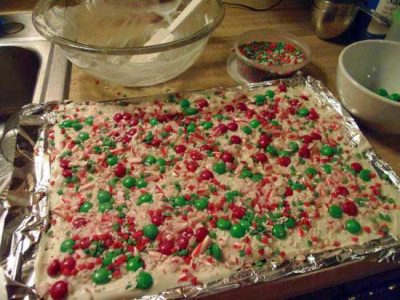 Holly Jolly Bark Candy For Christmas